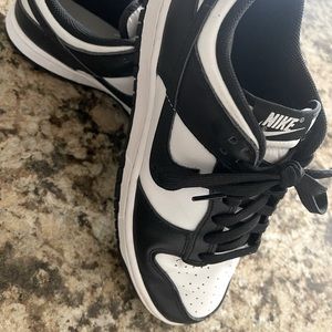Nike Dunks Low “Panda” women’s 8